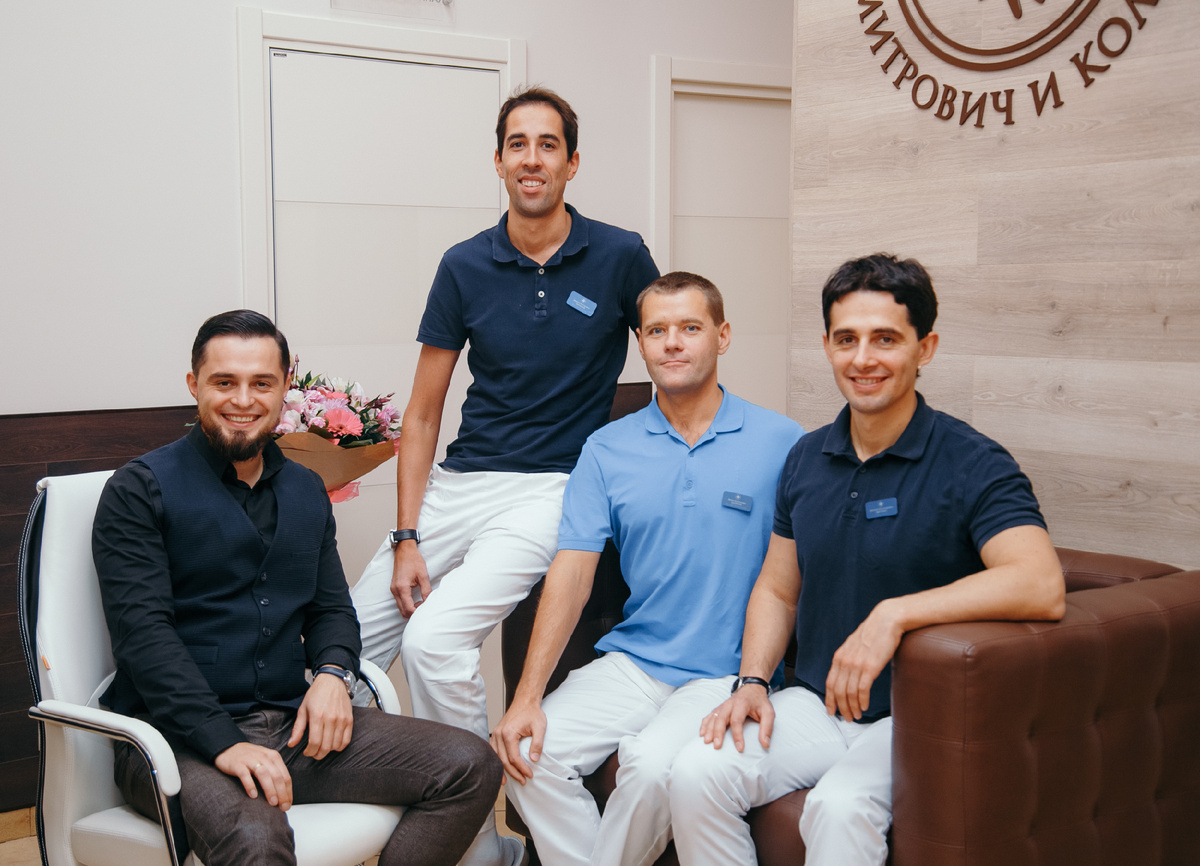 Фотография взята с сайта стоматологии Дмитрович Фэмили https://www.dmitrovich.ru/