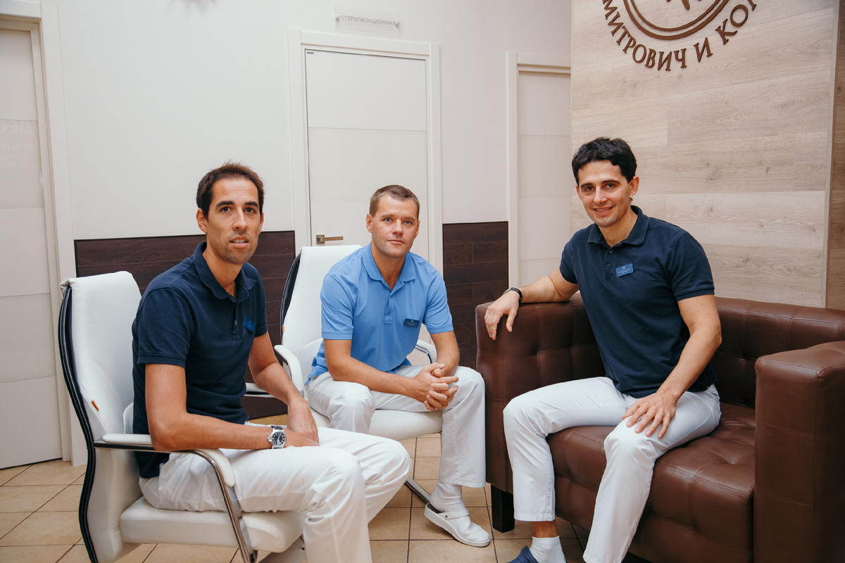 Фотография взята с сайта стоматологии Дмитрович Фэмили https://www.dmitrovich.ru/