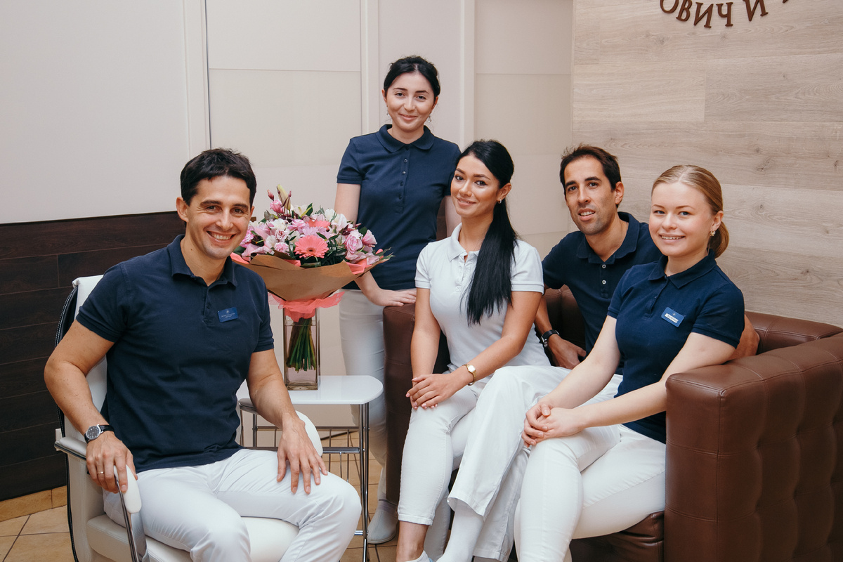 Фотография взята с сайта стоматологии Дмитрович Фэмили https://www.dmitrovich.ru/