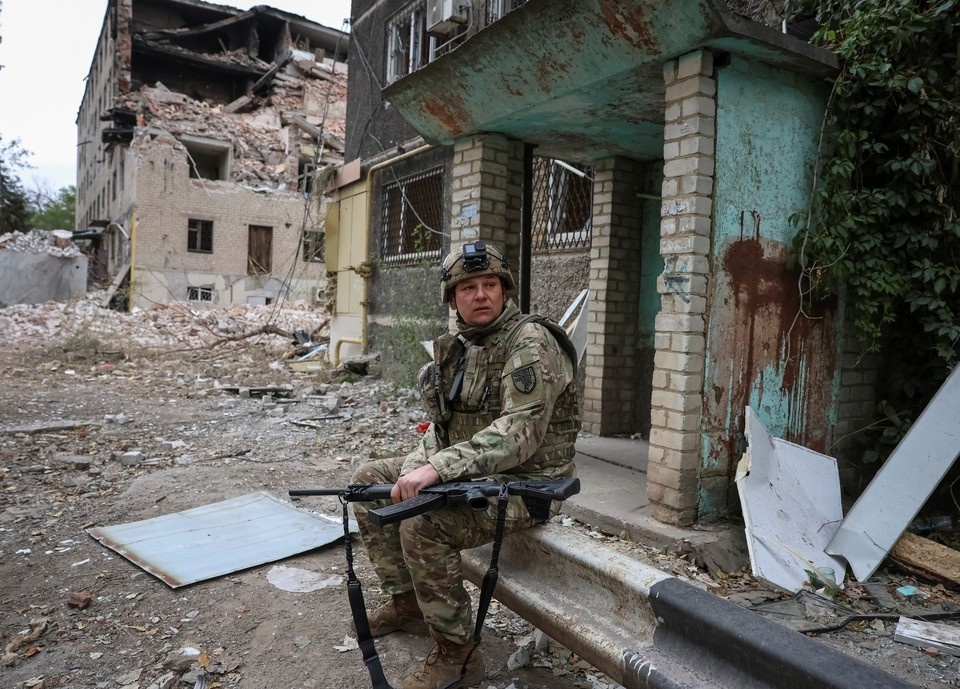    Младшие командиры в 425-м полку ВСУ разрешают бойцам дезертировать REUTERS