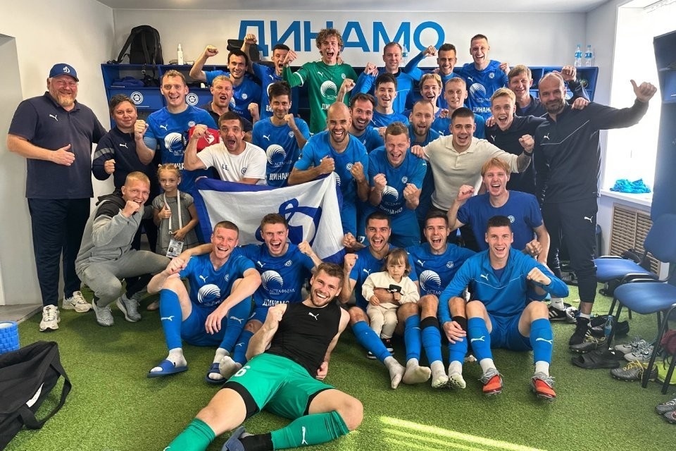    И сами рады, и болельщикам подняли настроение. Фото предоставлено «КП» ФК «Динамо-Владивосток»