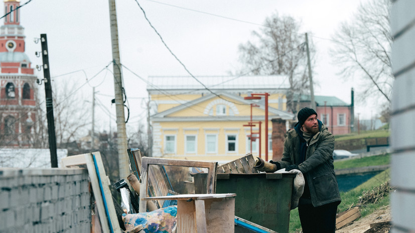     Фото со съёмочной площадки: Александр Петров в роли бомжа  Пресс-служба «Кинопоиска»