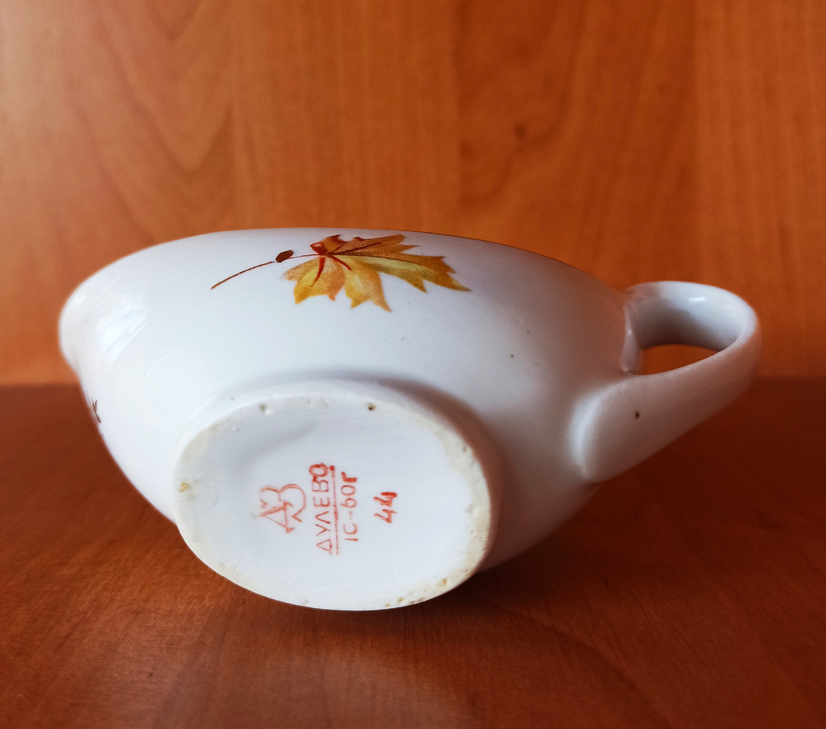 Дулевский фарфоровый завод. 1960 год. Кто нибудь знает, что означают цифры 44? 