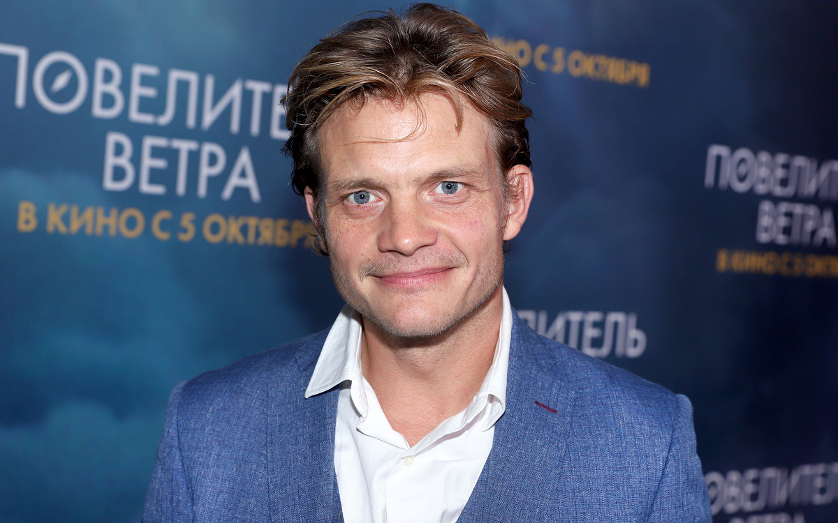 Persona Stars/053/Legion-Media