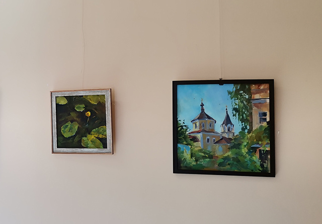 В Твери открылась выставка «Мгновения цвета. Природа Тверского края»