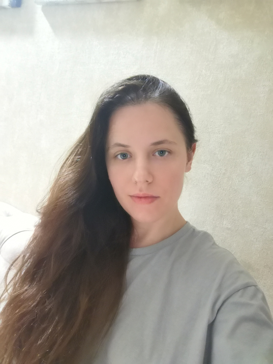 Фотка старая, летняя. Сейчас мне фотографироваться не стоит😀