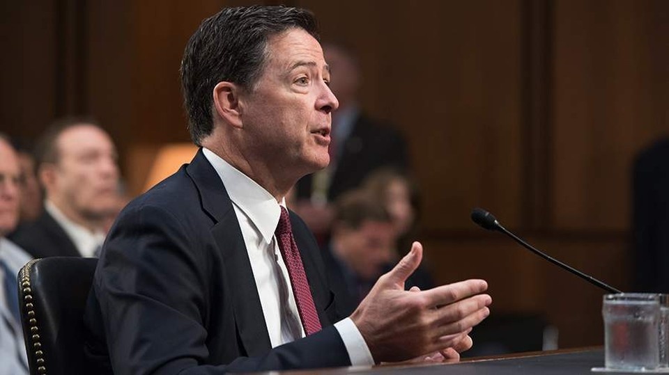    CBS: ФБР хочет демонстративно арестовать и конвоировать своего экс-главу Коми GLOBAL LOOK PRESS