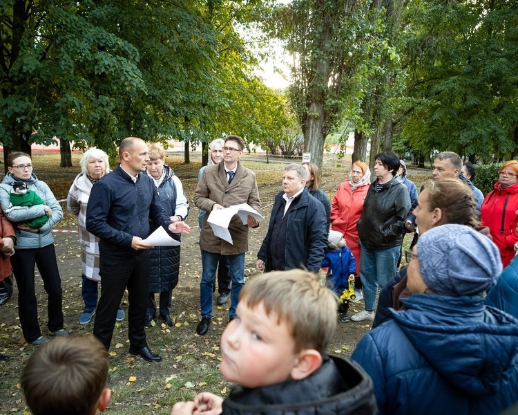     В Курске сквер на Интернациональной обновят с учётом мнения жителей