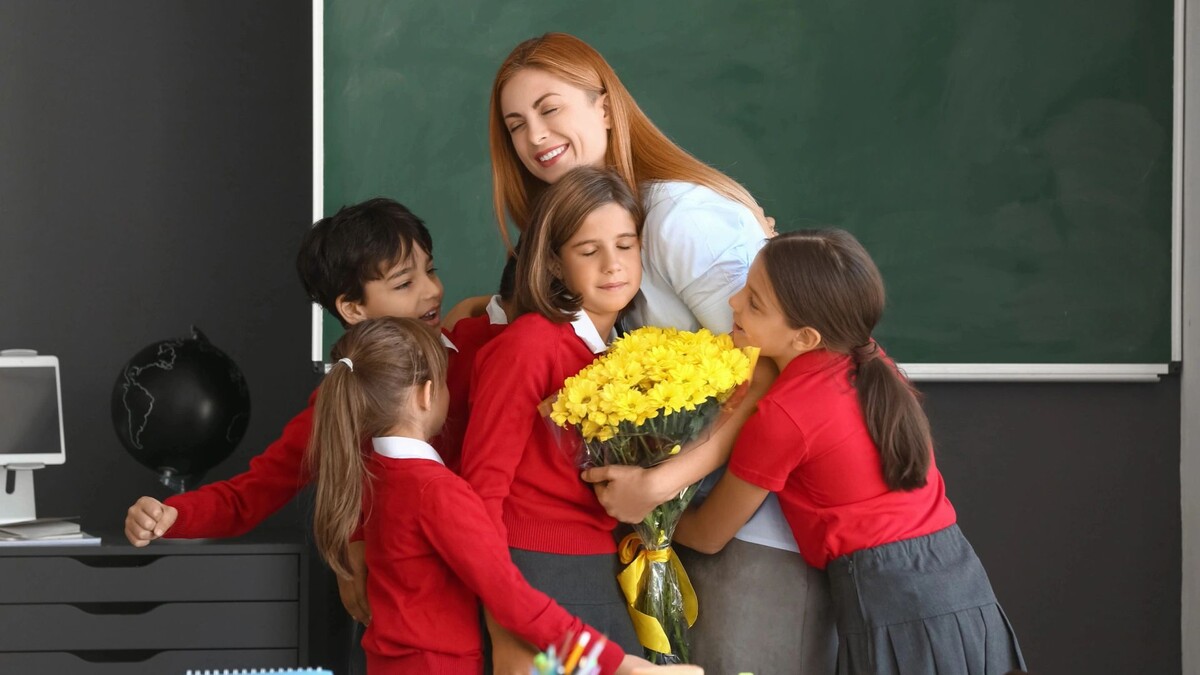    В России 5 октября празднуют День учителя. Фото: Pixel-Shot / Shutterstock / Fotodom