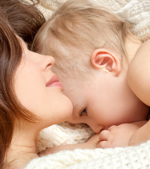 Грудное вскармливание после года - что скажет логопед?