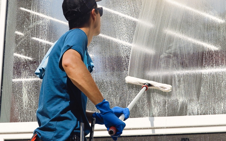 Профессиональная мойка окон