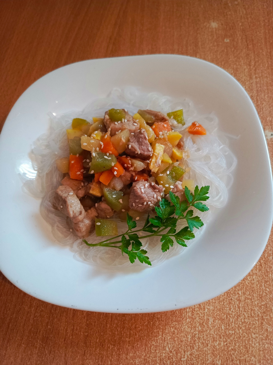 фунчоза с мясом и овощами, фото моё