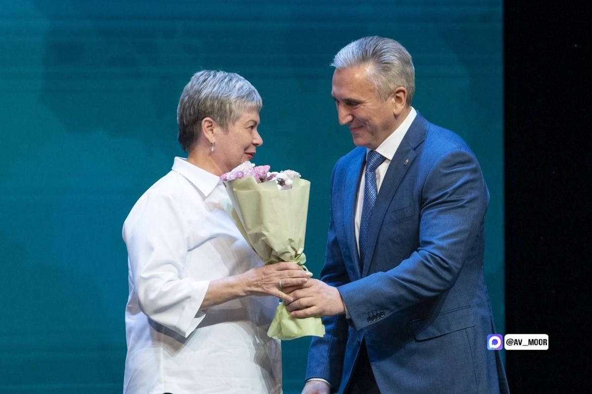 Тюменские педагоги получили поздравления и награды ко Дню учителя.  Фото: пресс-служба правительства Тюменской области