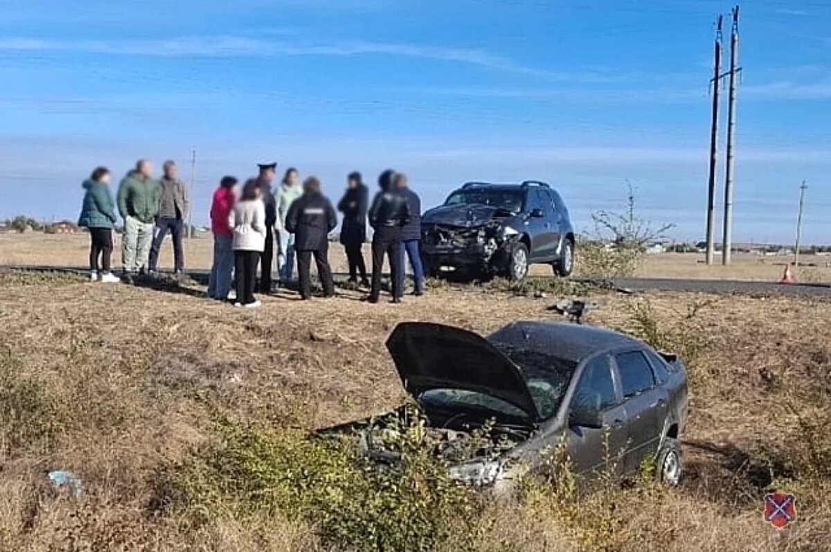    Пятеро взрослых и подросток погибли 3 октября в ДТП в Волгоградской области