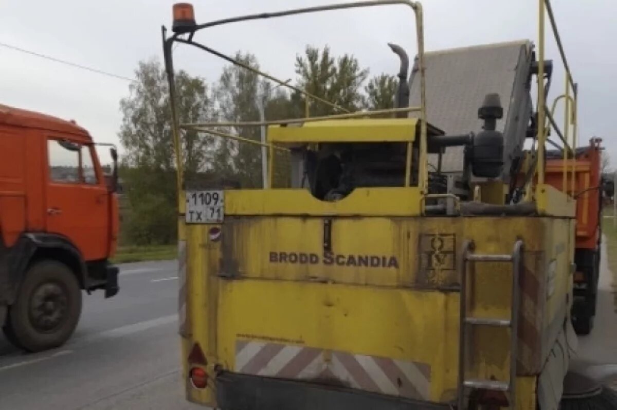    Тульские коммунальщики проводят уборку улиц