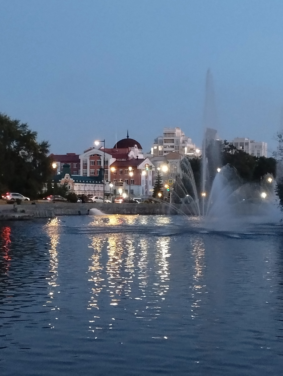 Это наш вечерний город.. 