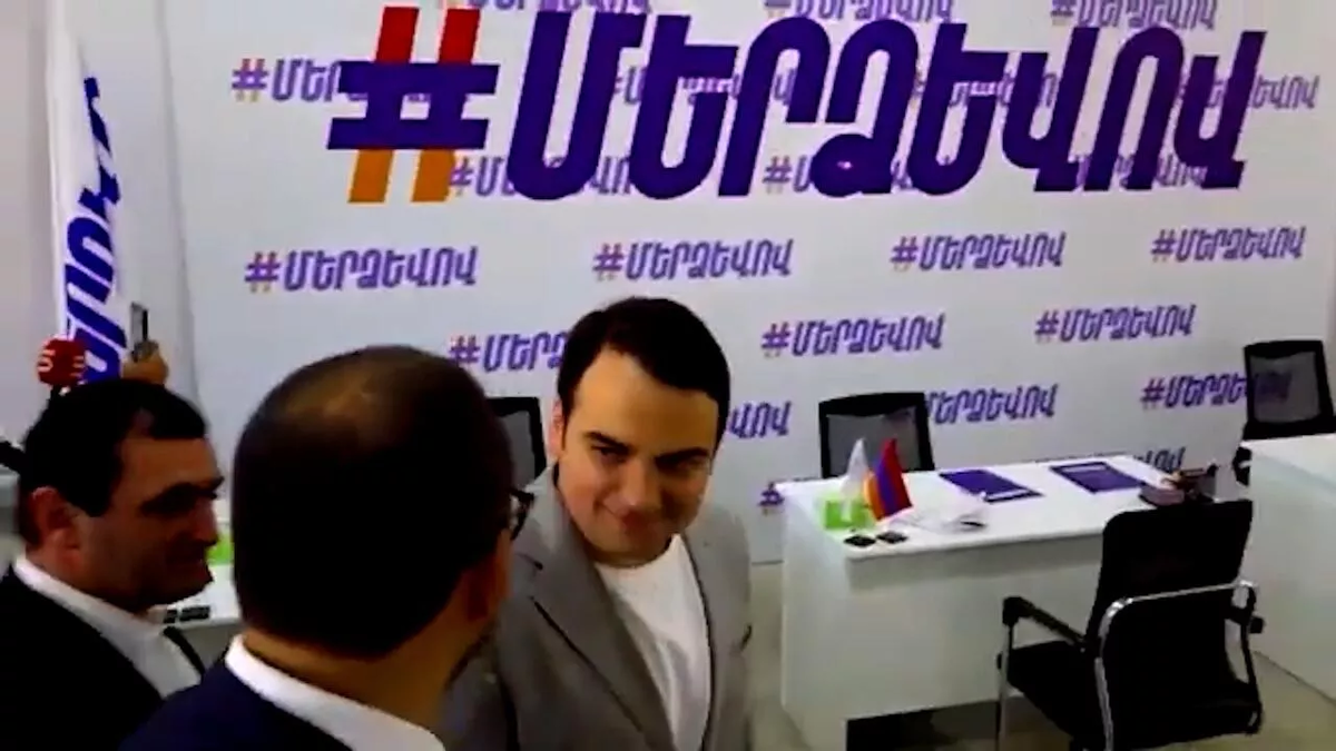 Движение "По-нашему" открыло свой первый региональный офис в Гюмри (04 октября 2025). Гюмри