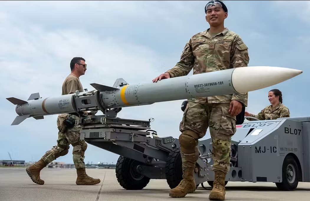 AIM-120. Фото ВВС США