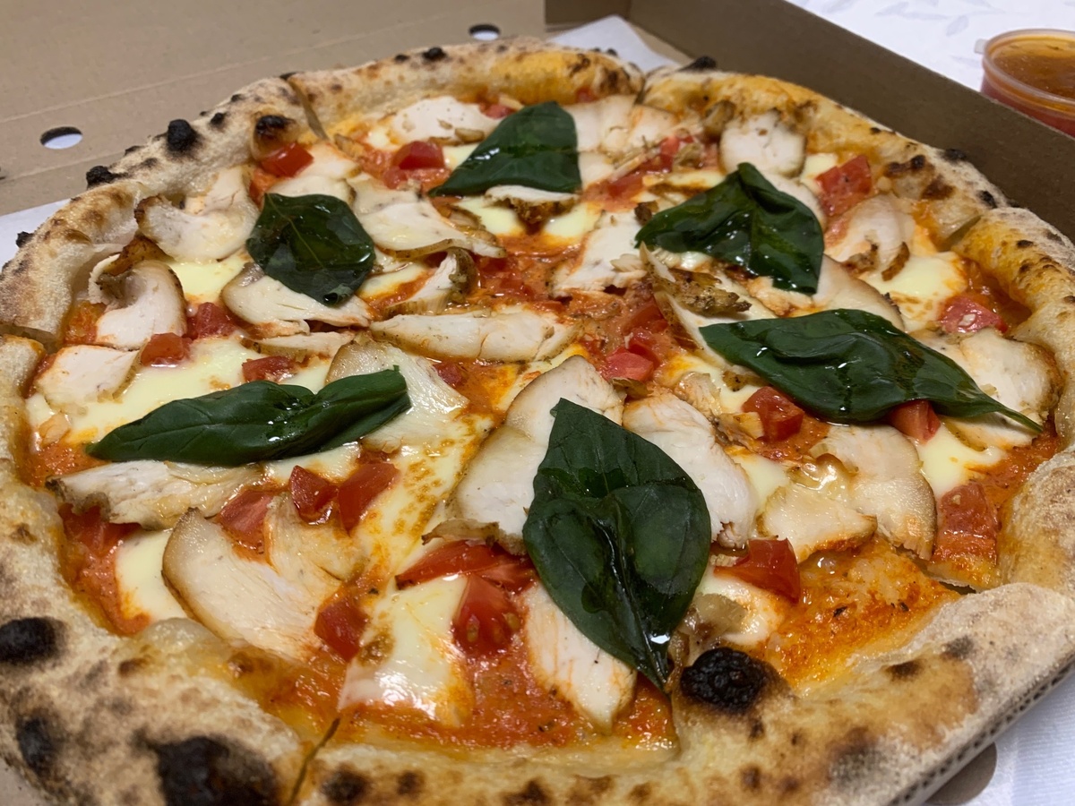    "Вы это едите?!": Роскачество обнаружило подмену сыра в пицце известных сетей