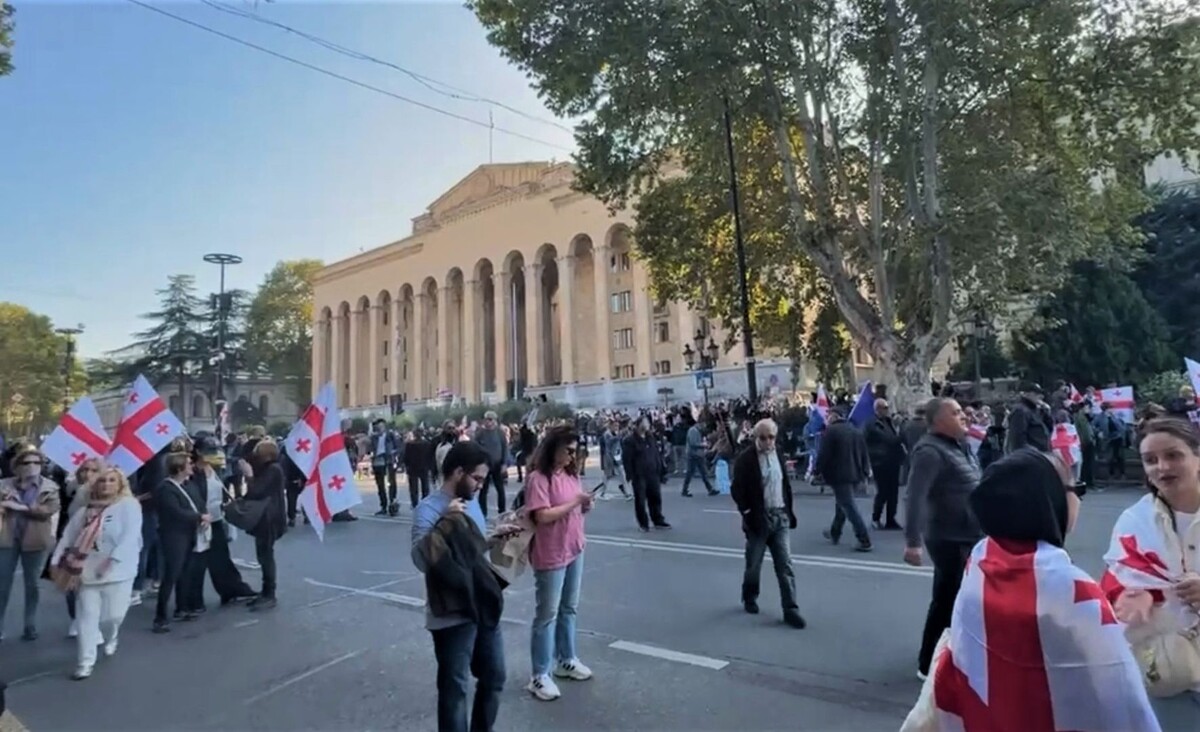     / Источник: Кадр из видео