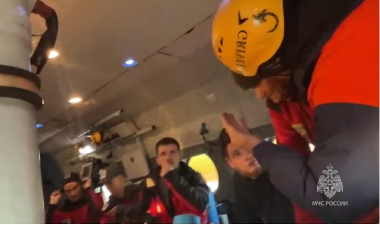    На фото стоп-кадр видеоматериала МЧС России Редактор