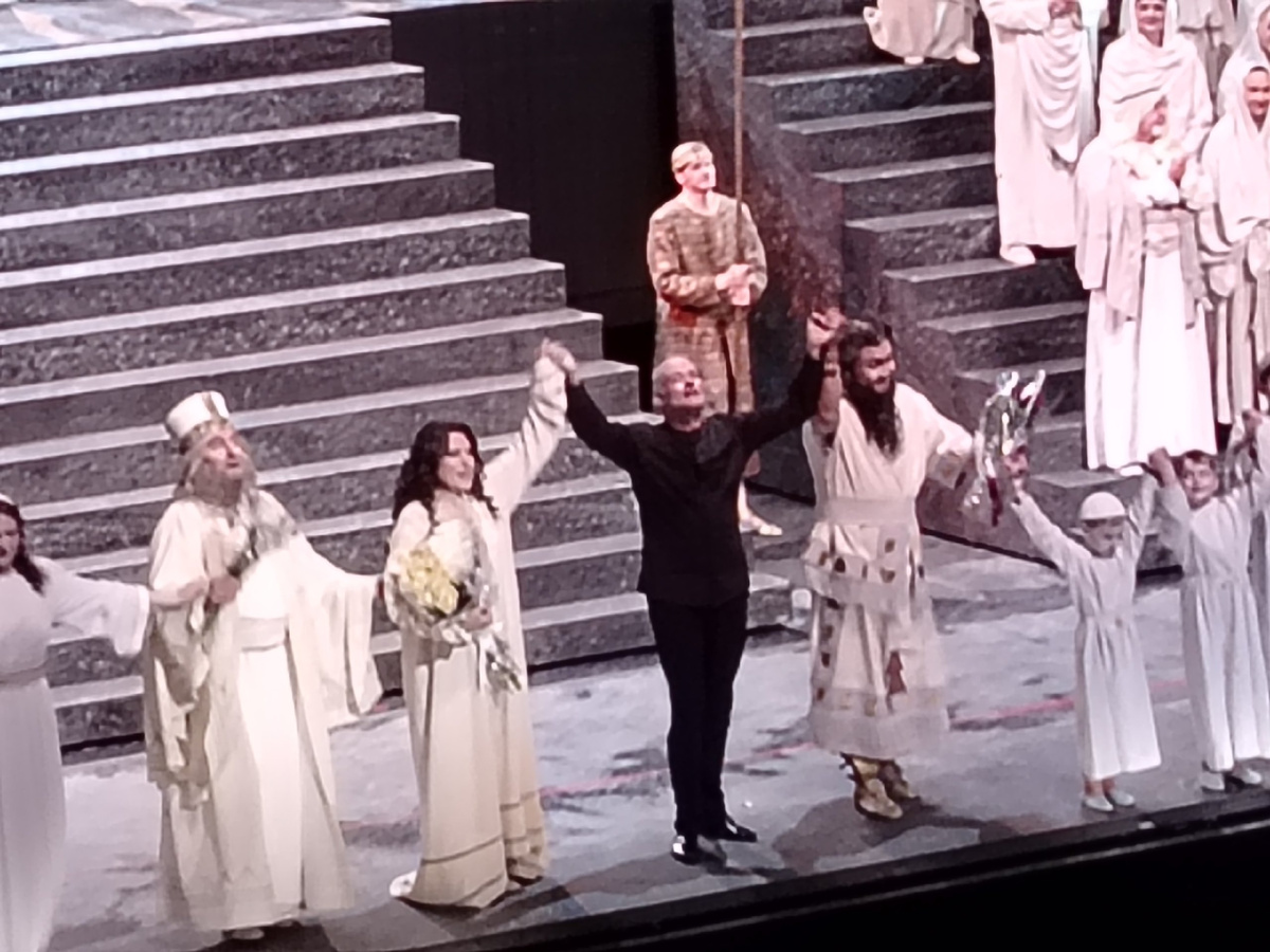 К.Кнапп и его певцы