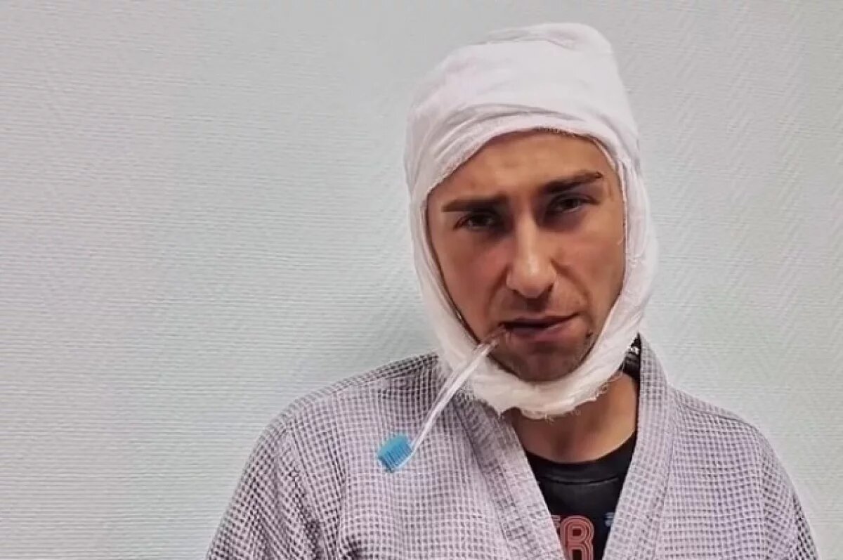    Рэпер Гарри Топор перенес операцию по удалению опухоли в мозге