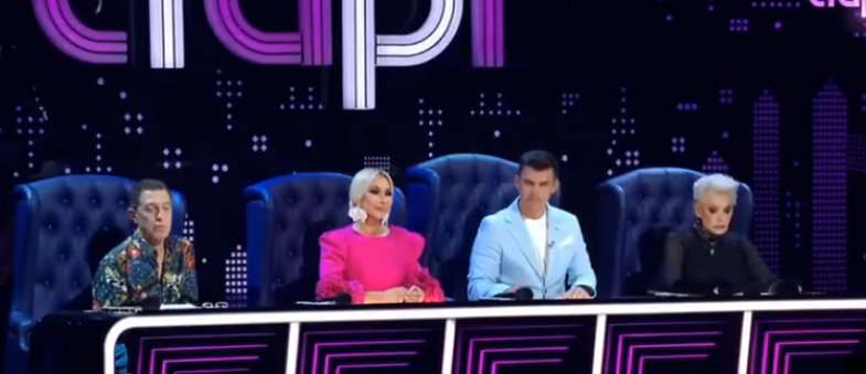 Кадр из шоу "ВИА Суперстар!" 04.10.25