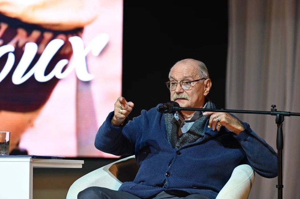    Никита Михалков ответил на вопросы челябинцев. Фото: пресс-служба губернатора.