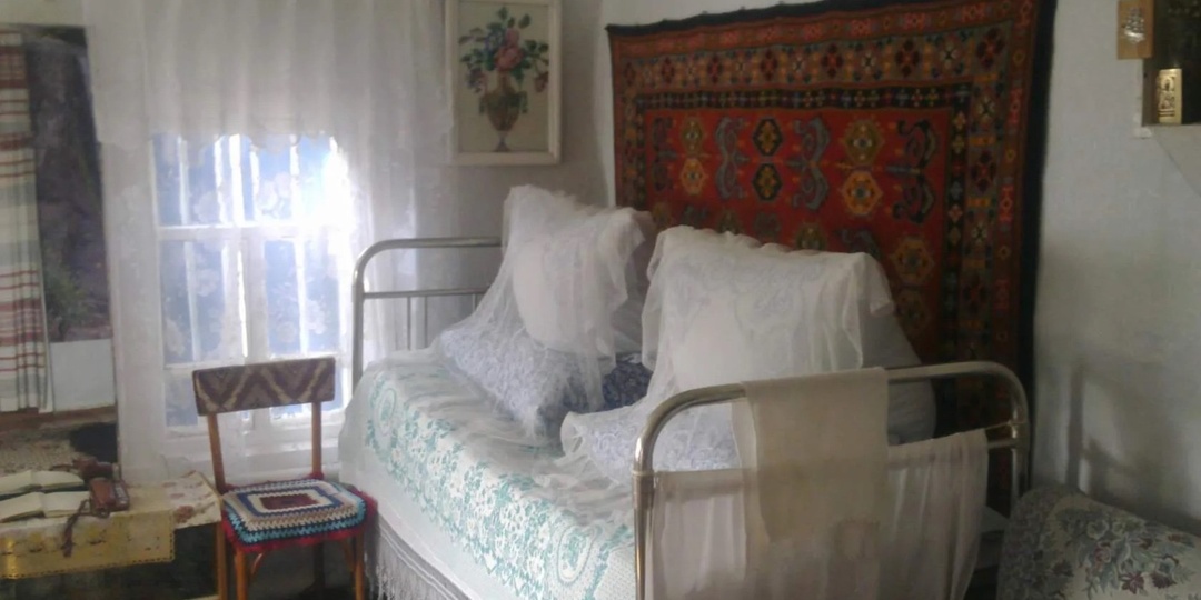 Вспоминая внутреннее убранство бабушкиного жилья