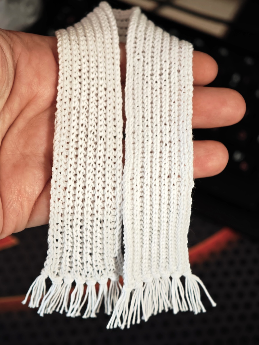 Сразу видно: слева – начало, справа – конец