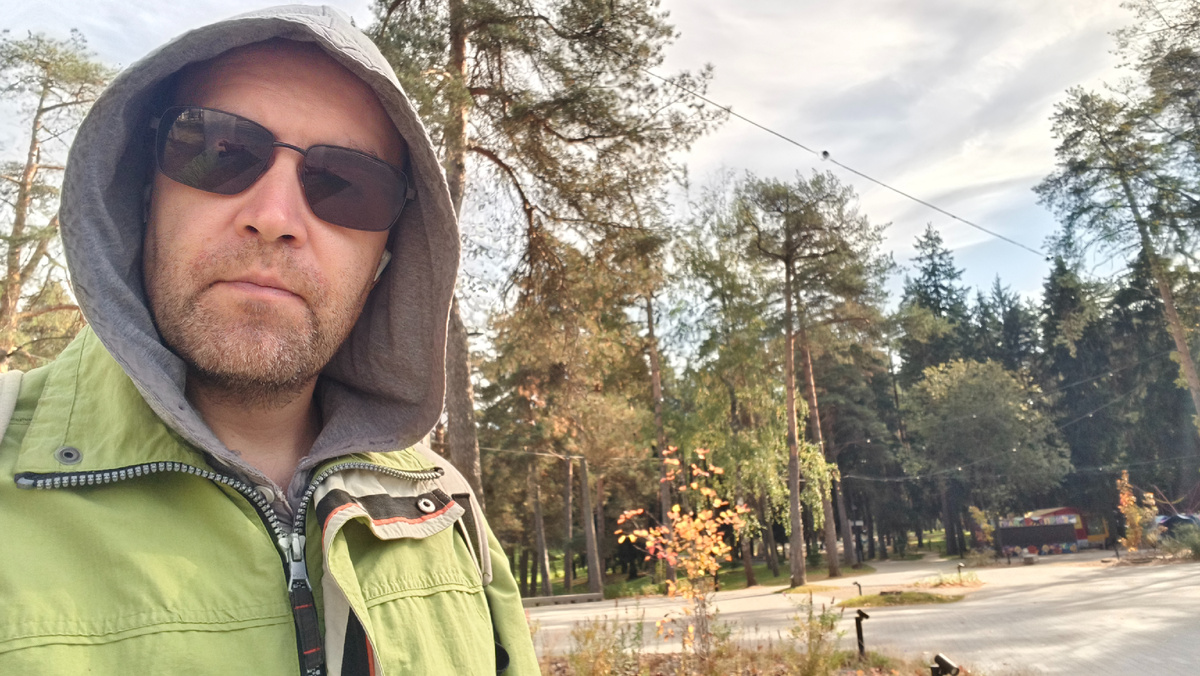 37 лет. Нет ни квартиры, ни машины, ни ребенка.