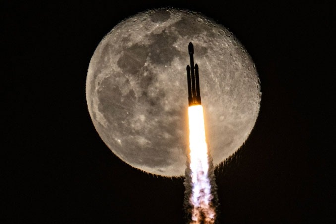     Фото: Michael Cain / Spaceflight Now