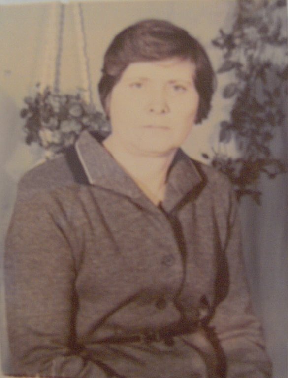 Разрешения на публикацию фотографии спросить было не у кого - Антонина Ивановна умерла, а дети её живут далеко. Адреса не знаю. 