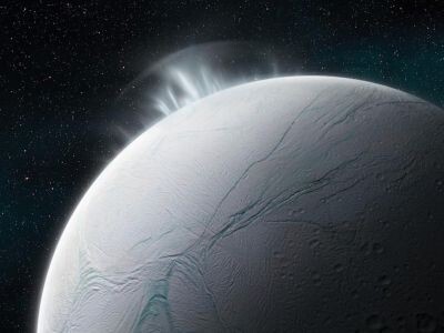    Ледяные струи спутника Сатурна оказались богаты сложной органикой