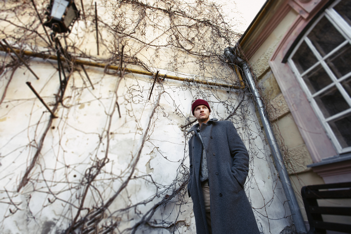 Признать недостойным наследником может нотариус или суд.