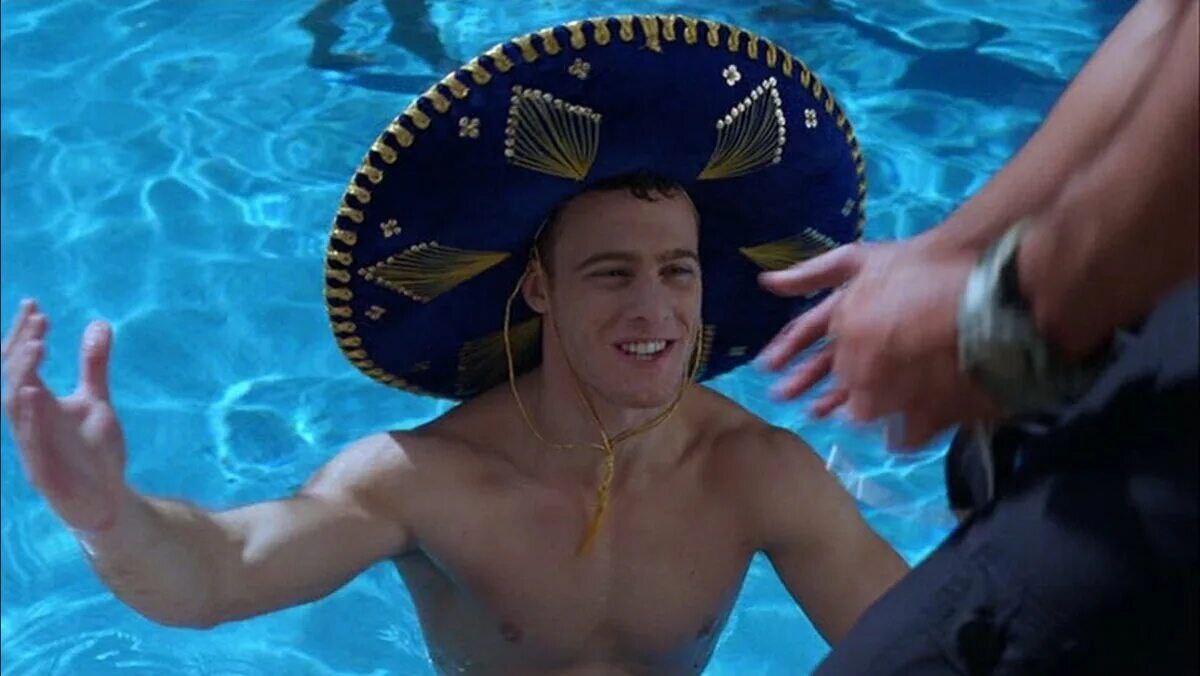 кадр из фильма "Акульсминог" , яндекс фото