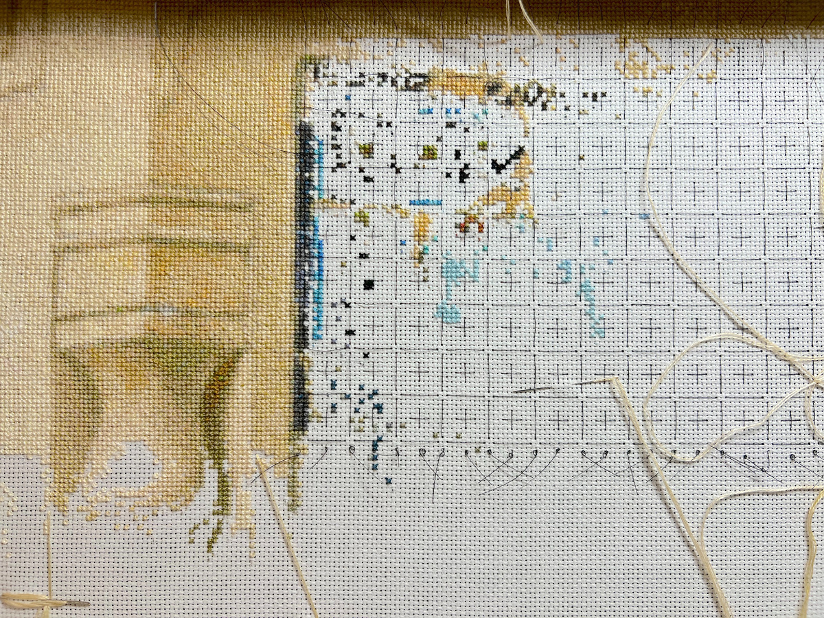 Плитка складывалась из одиночек всех цветов радуги