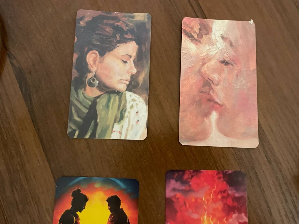 слева - путешествие, справа - копить на взнос