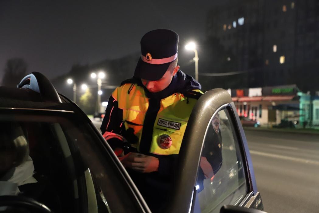 Госавтоинспекция провела рейд по проверке технического состояния транспортных средств
Фото: пресс-служба УМВД России по Псковской области