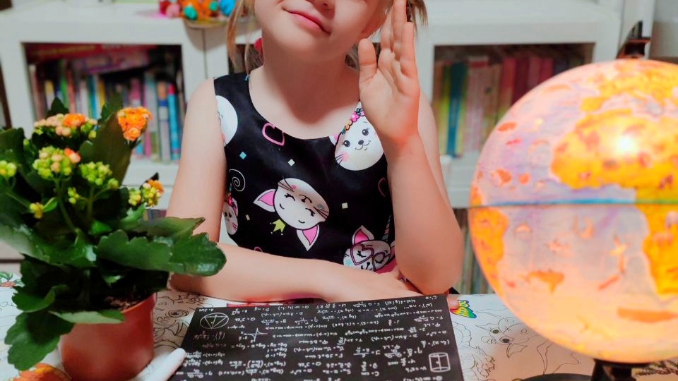 Почему мы выбрали домашнюю онлайн-школу: наш путь к счастливому обучению