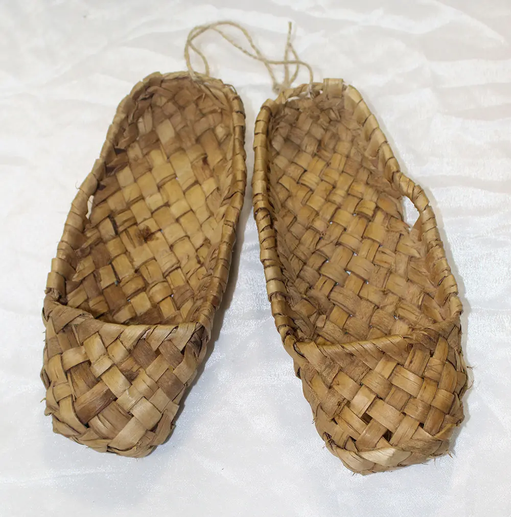 Лапти женские. Изготовлены писателем Каманиным Ф.Г. (1897-1979). СССР, середина ХХ в.