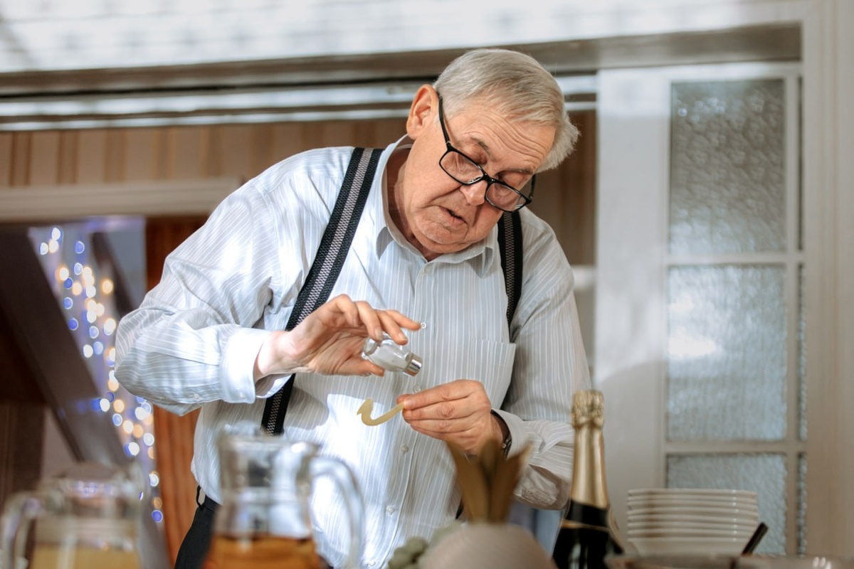 Кадр сериала «Кузнецовы ТВ»