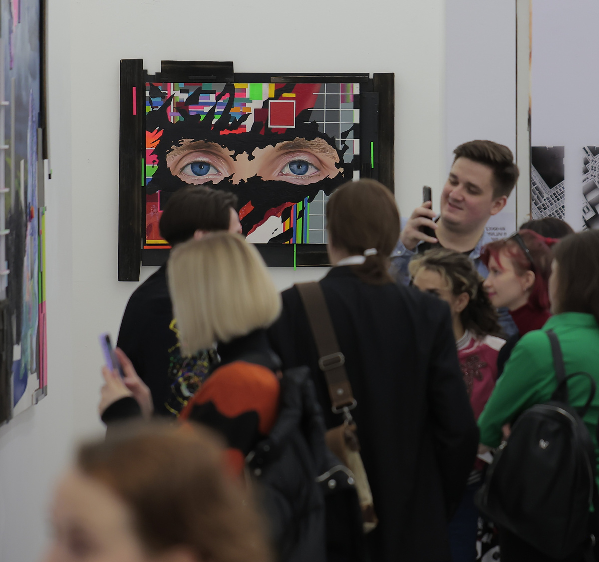 На выставке художника Antonio Lebedef  где было представлено 6 его картин 