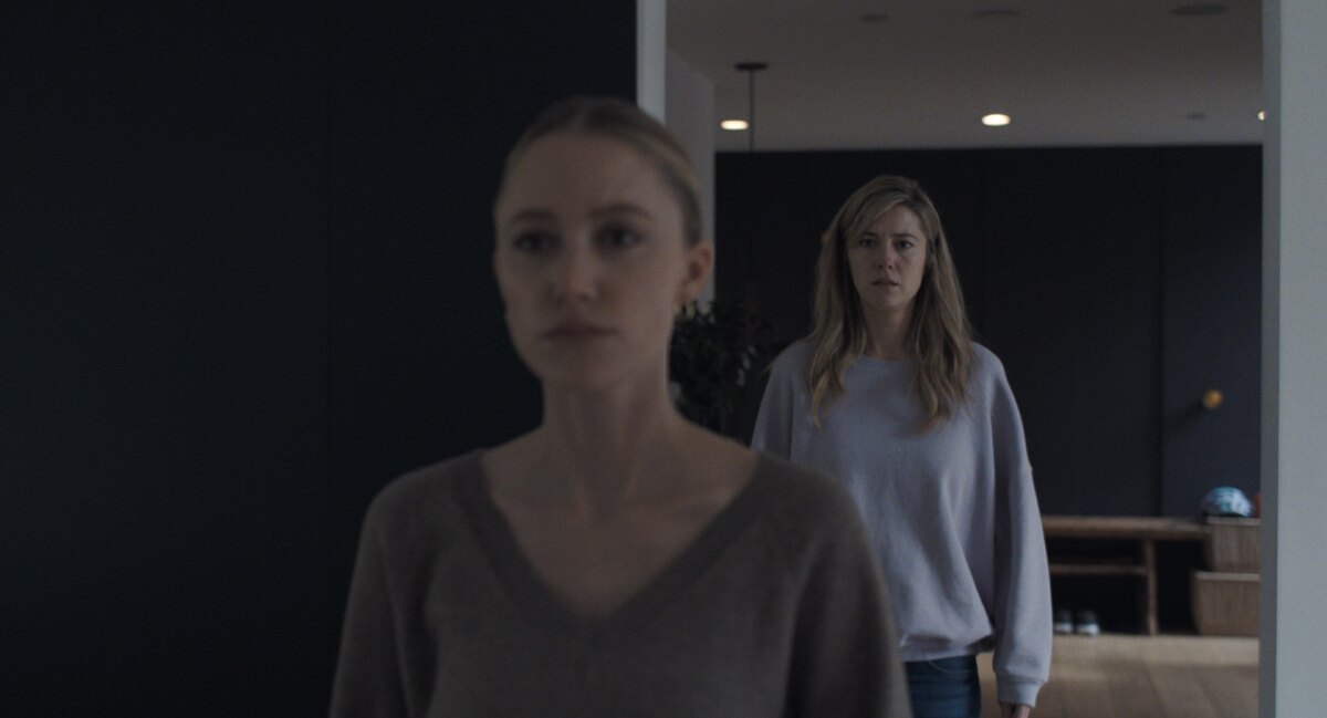 Кадр фильма "Рука качающая колыбель"