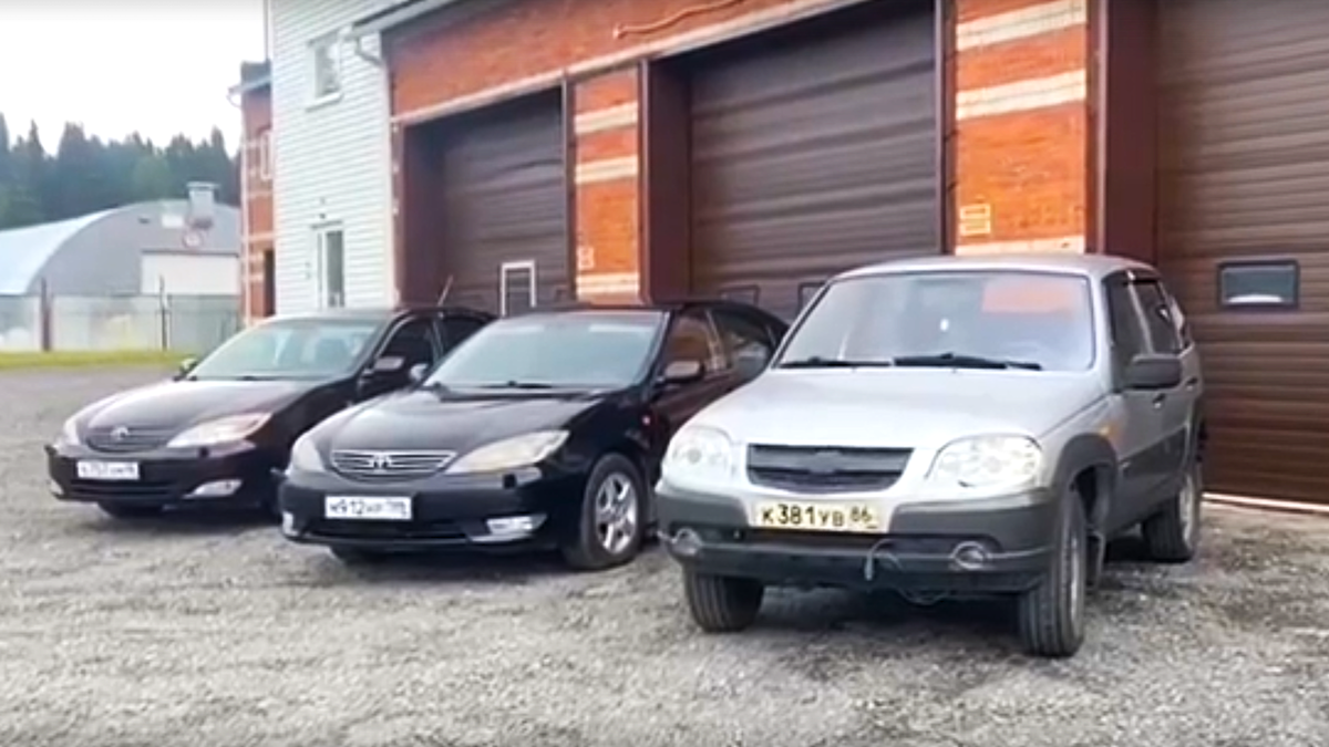    Налоговики Югры передали автомобили для фронта