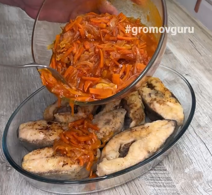 Горбуша под овощным маринадом: рыба, которая тает во рту