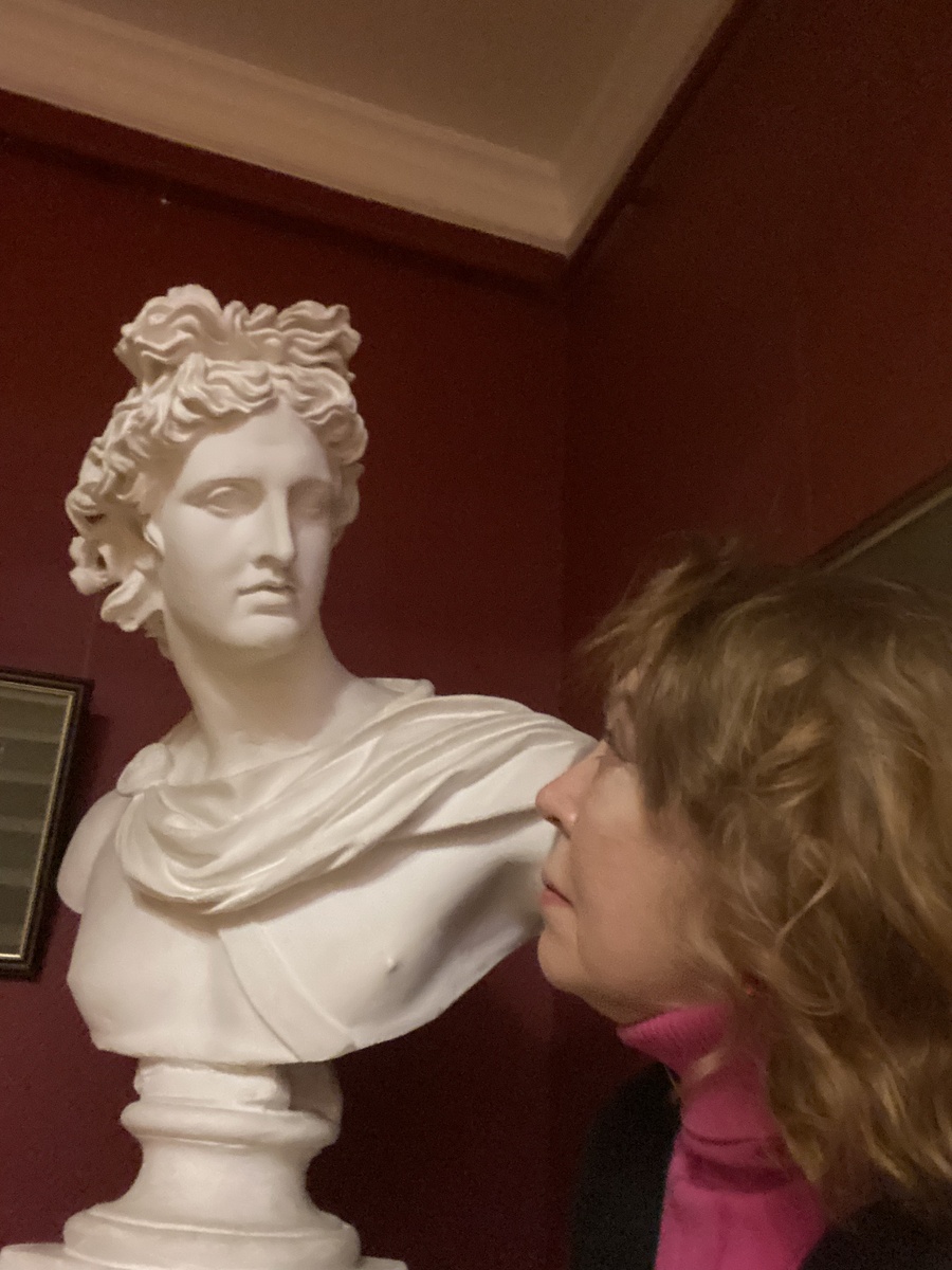 В Галерее А.Шилова