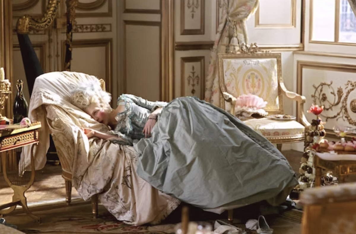 Кадр из фильма "Мария-Антуанетта", реж. Софии Форд Кополлы, 2006 г.
