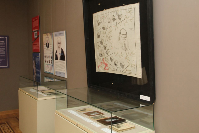    Права на велосипед писателя Толстого поразили спикера Дрейзис в ПетрозаводскеНадежда Дрейзис / ВК